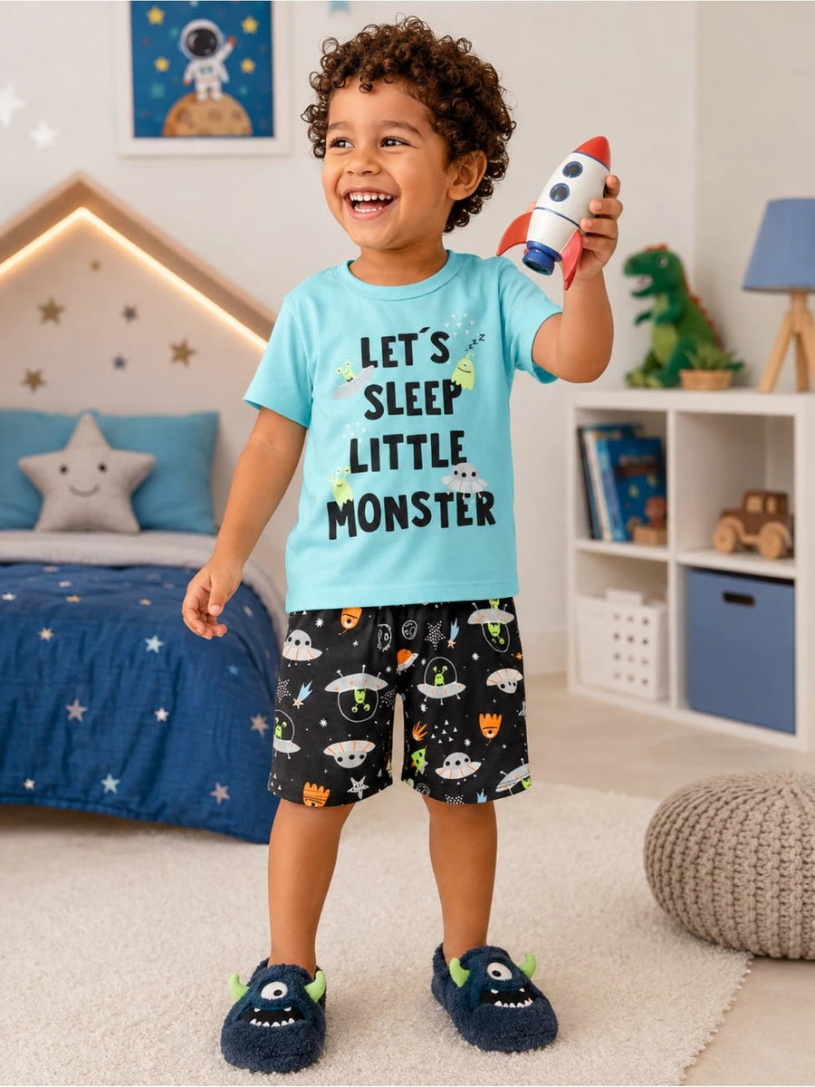 Pijama Infantil Menino Manga Curta Brilha no Escuro - Kit Camiseta + Short